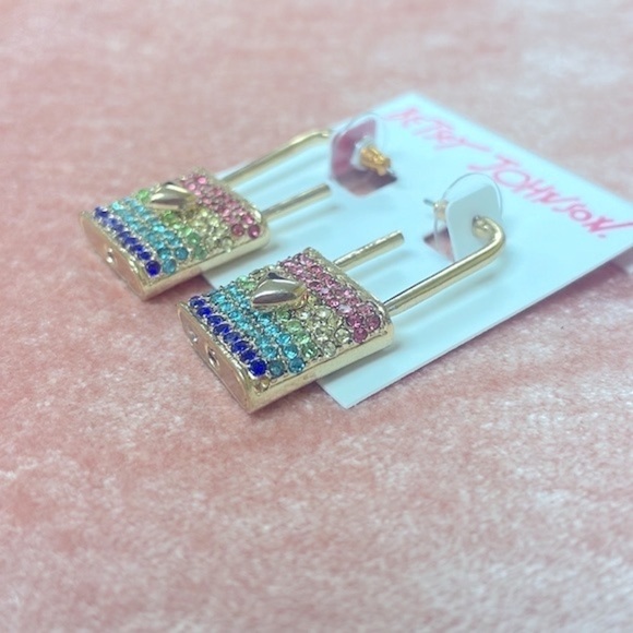 Brand New Betsey Johnson All You Need is Love Locket Crystal Rainbow Earrings - Picture 13 of 14